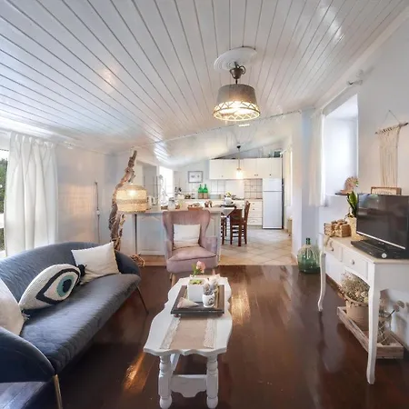 Holiday home Nikoletta Kontogiannatika