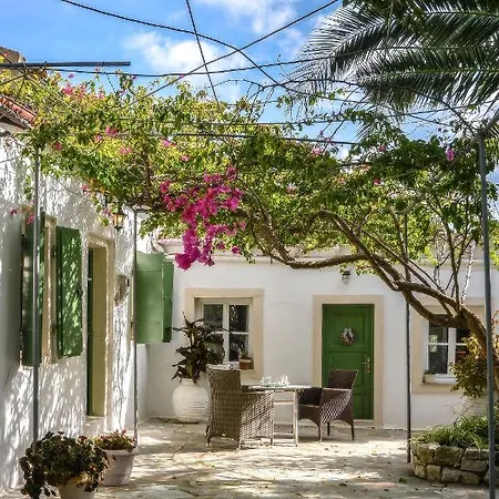 Nikoletta Holiday home Kontogiannatika